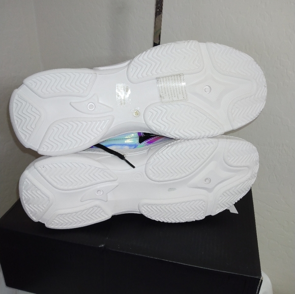 NWOT FASHION NOVA Athletic shoes 🌸🌸🌸🌸 - Picture 2 of 4